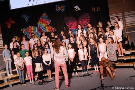 Območna revija otroških in mladinskih pevskih zborov občin Kamnik in Komenda (54)